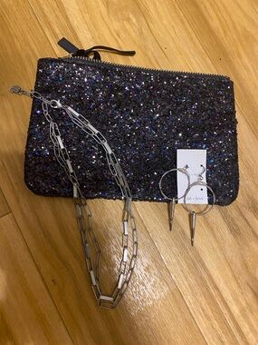 Silver Chain Necklace and Hoop Earrings Set & BONUS cosmetic bag!